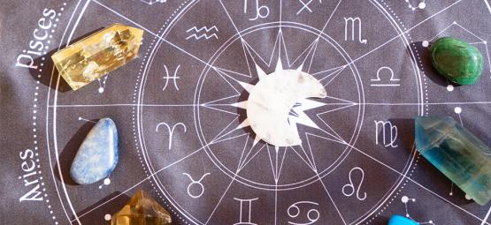¿Qué piedra preciosa está asociada a tu signo del zodíaco?